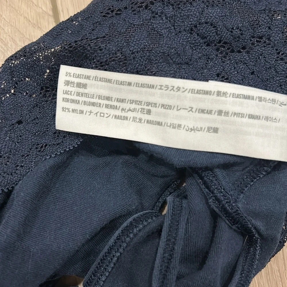 Hollister Unlined Lace Bralette - Picture 6 of 6